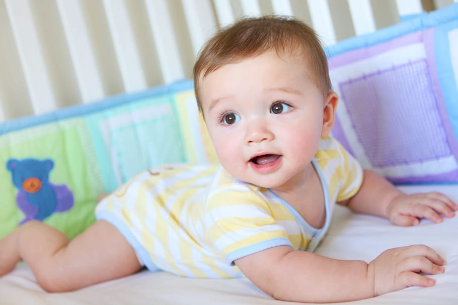 Nounou, ass' mat' ou crèche : quel mode de garde choisir pour bébé ?