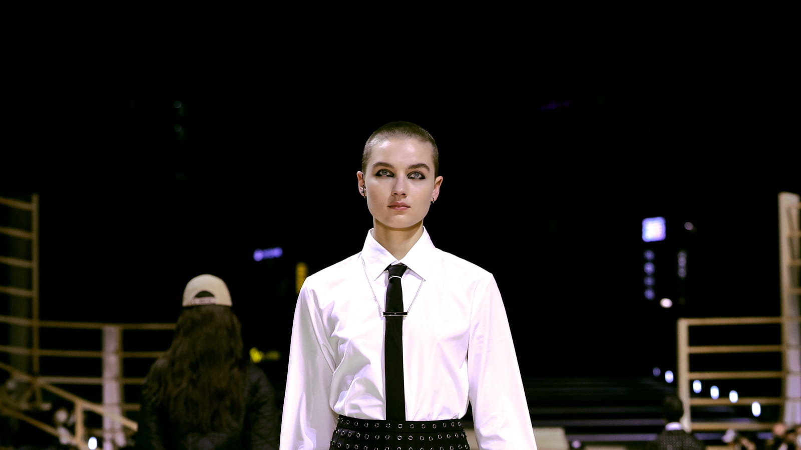 Look 30
