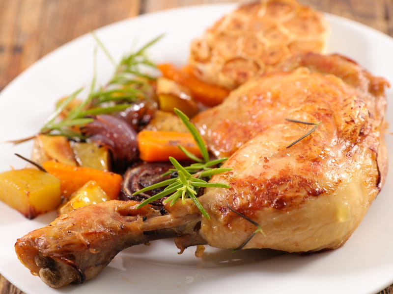 Recette de Poulet rôti au miel et légumes rôtis