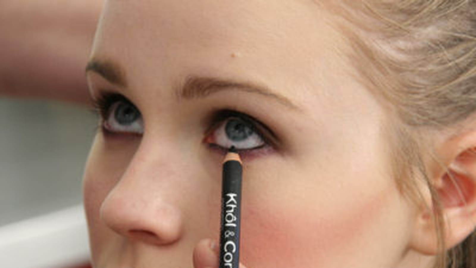 Intensifez au crayon noir