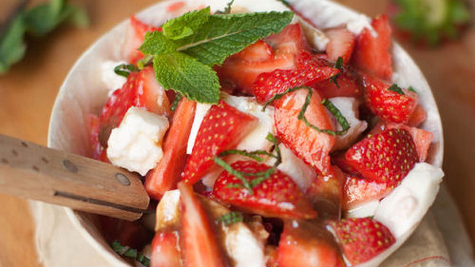 Salade fraises et mozzarella