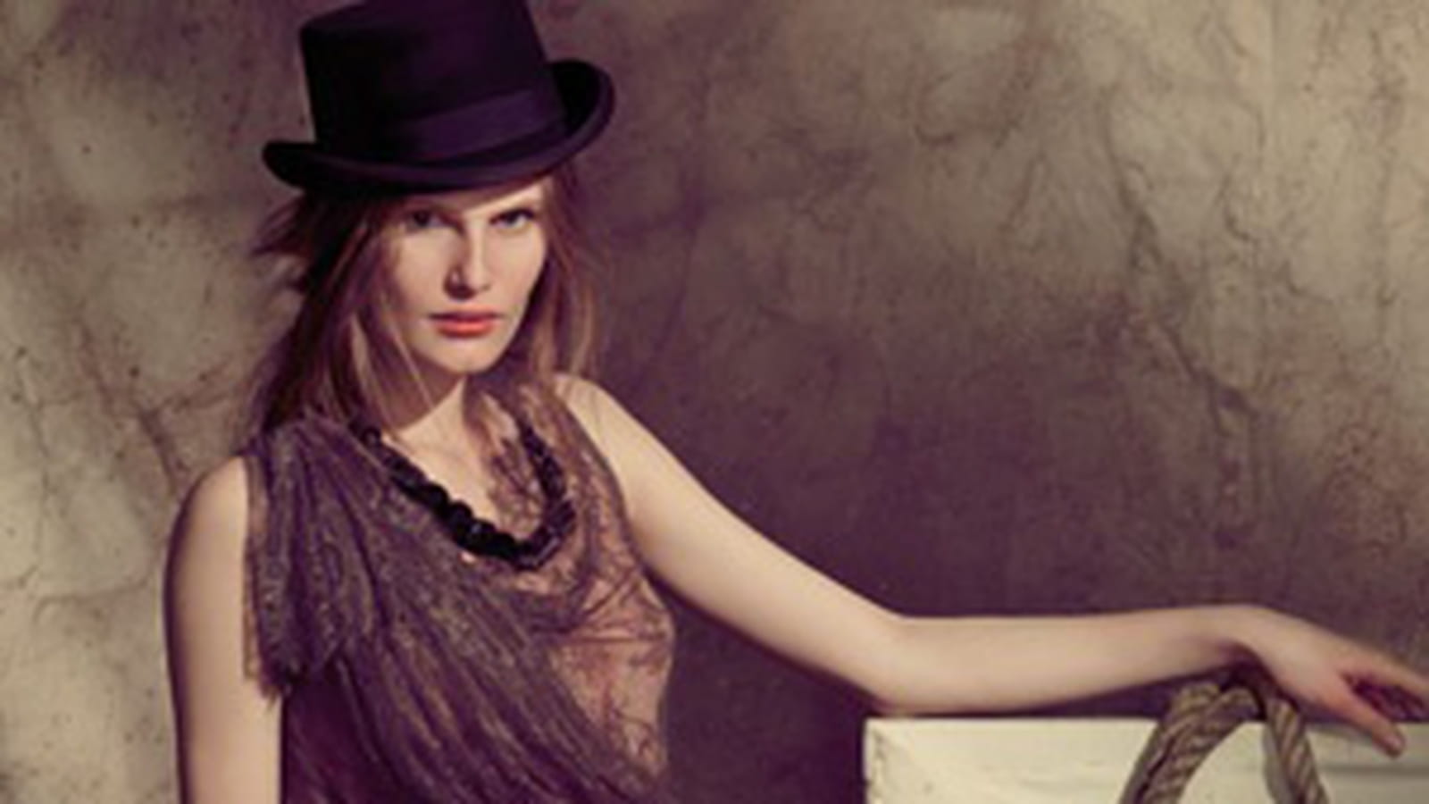 Robe en dentelle de Hoss Intropia