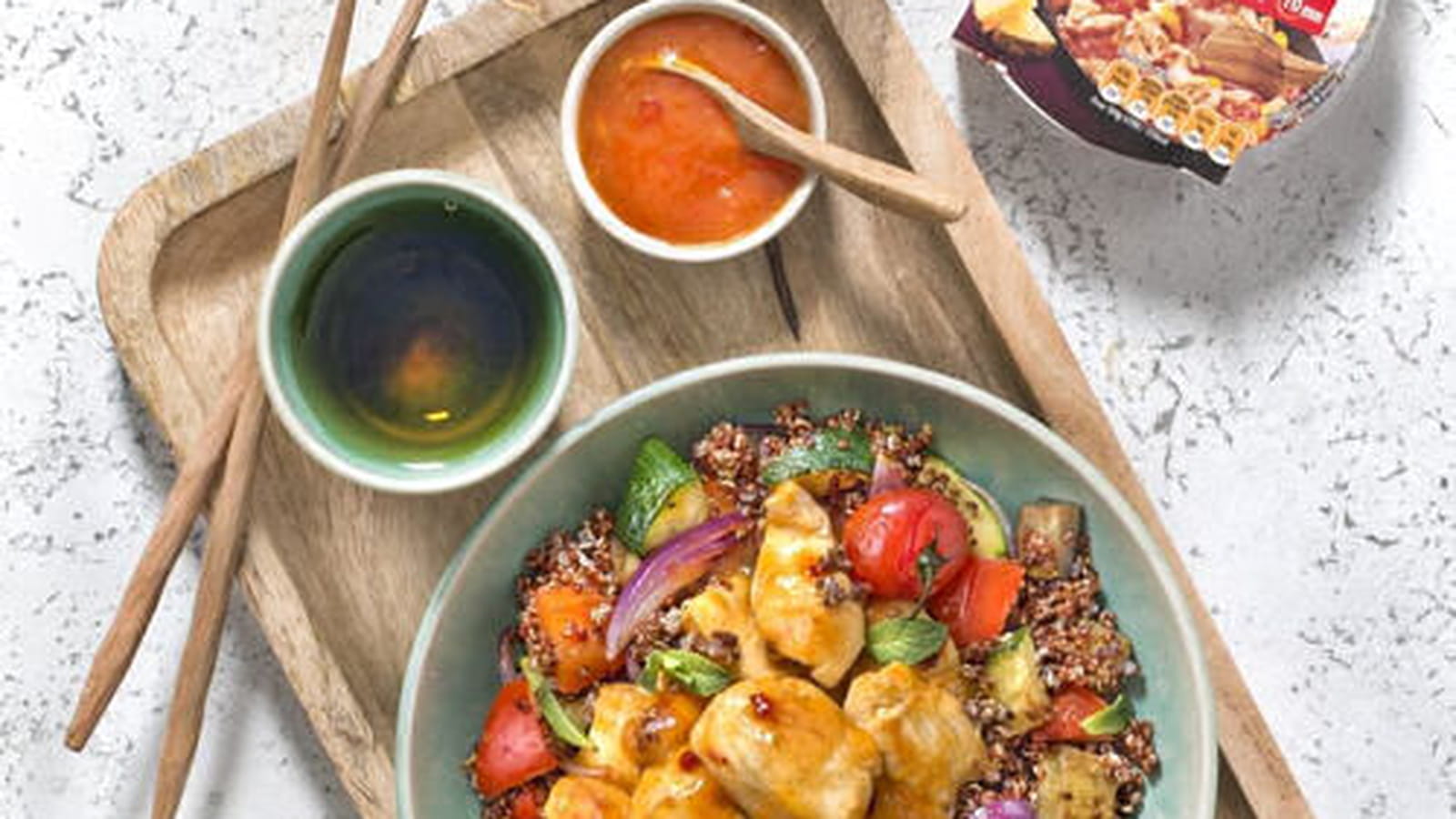 Poulet aigre douce, quinoa et légumes d'été