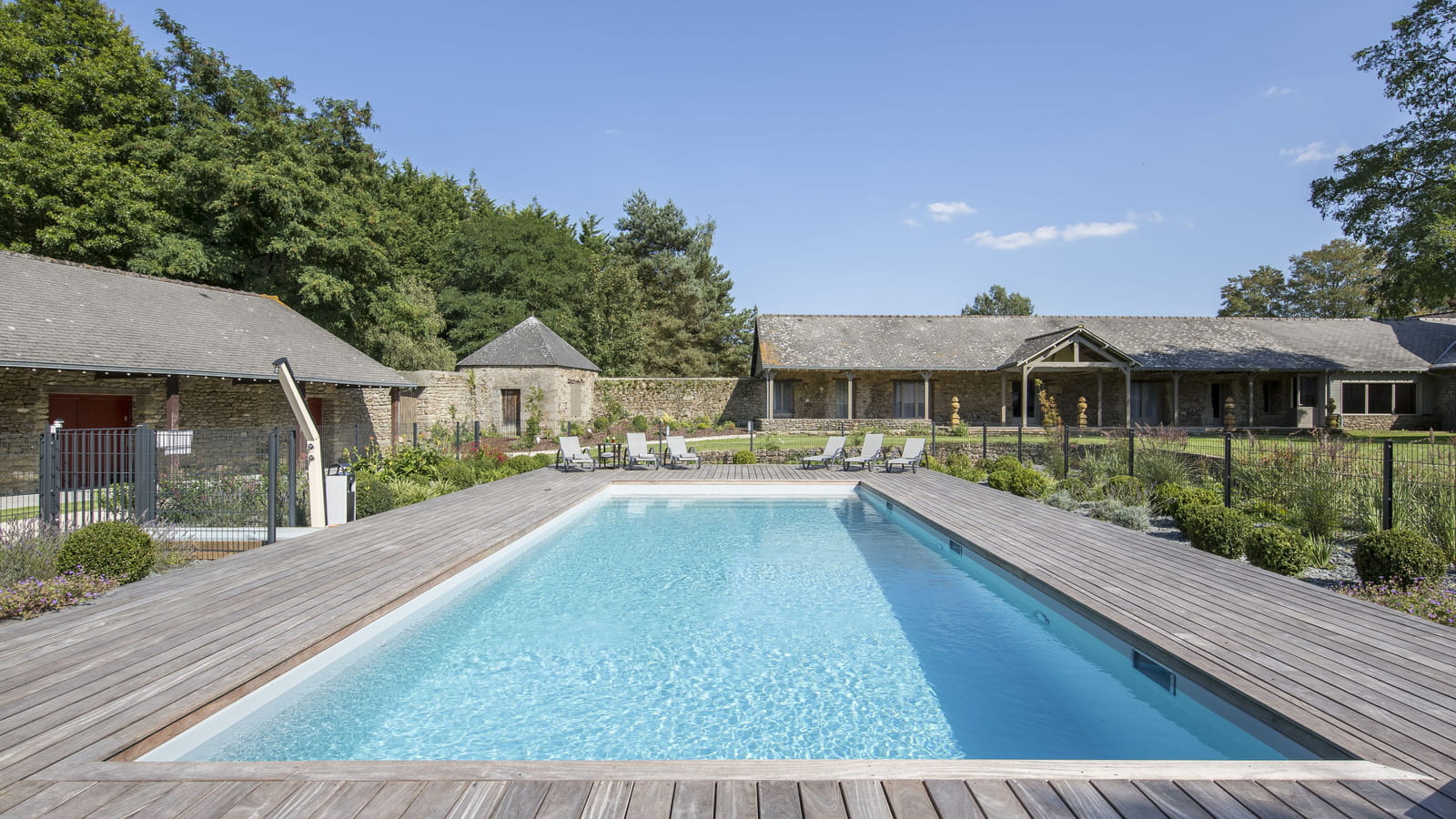 Piscine d'hôtel