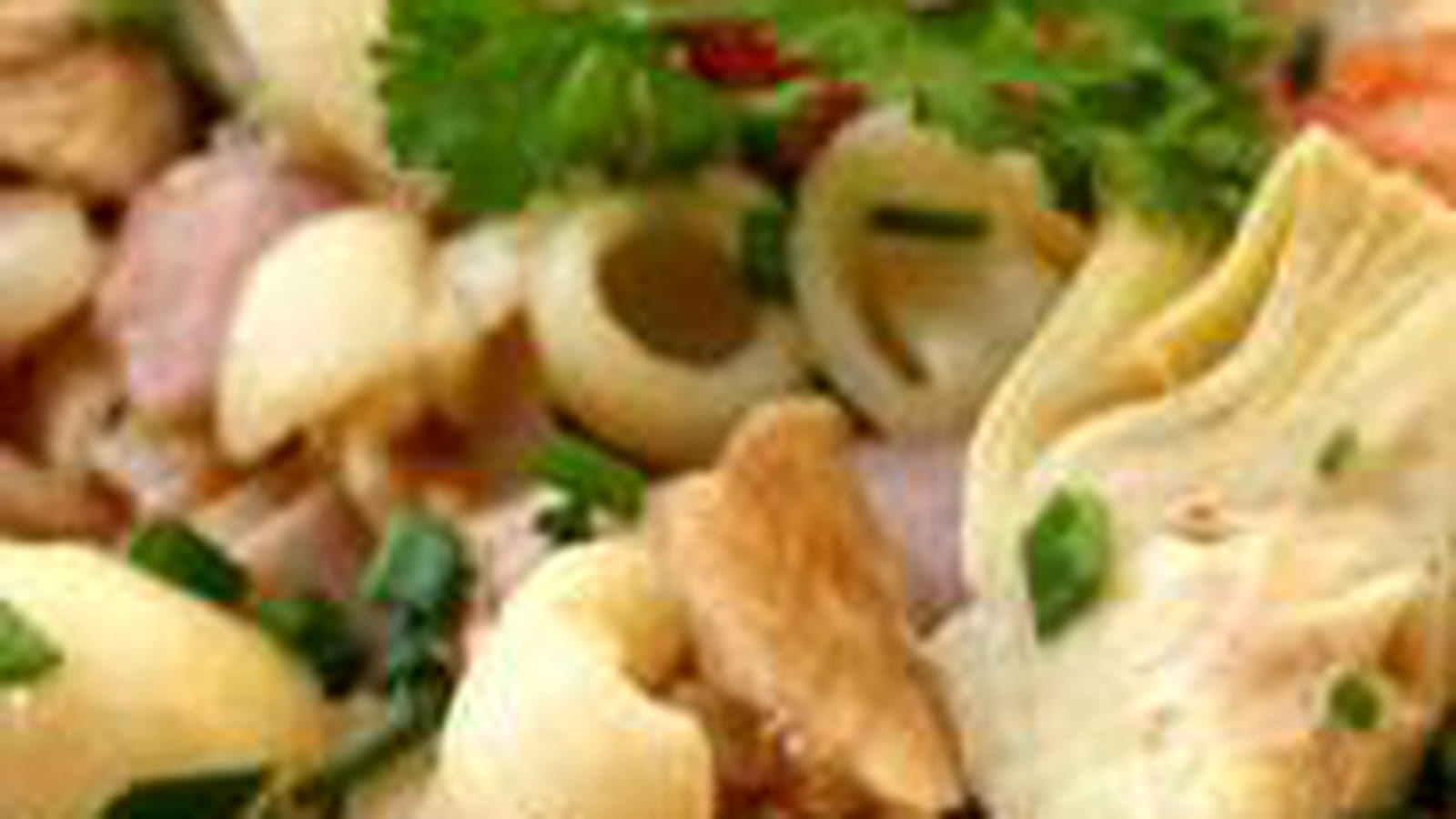 Salade de pâtes au coeur d'artichauts, jambon et champignon