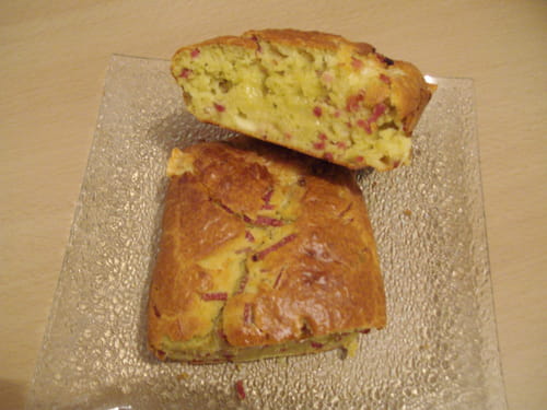 Cake jambon, fromage et estragon