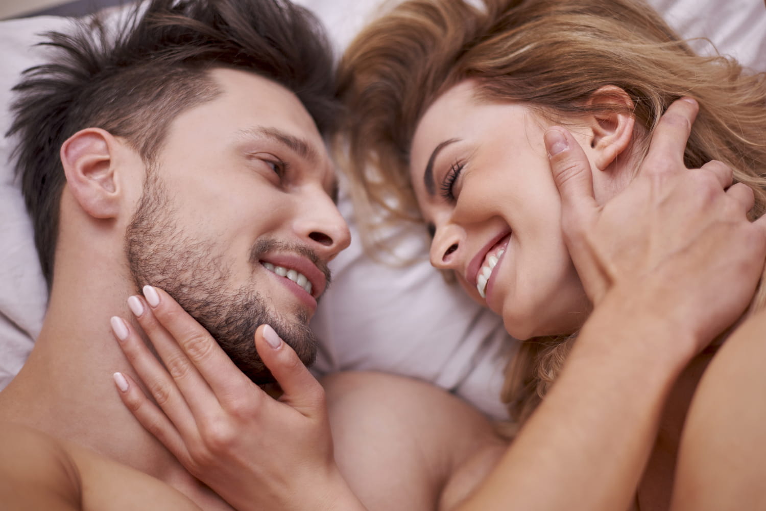 Après l'accouchement, les couples attendent en moyenne... 58 jours