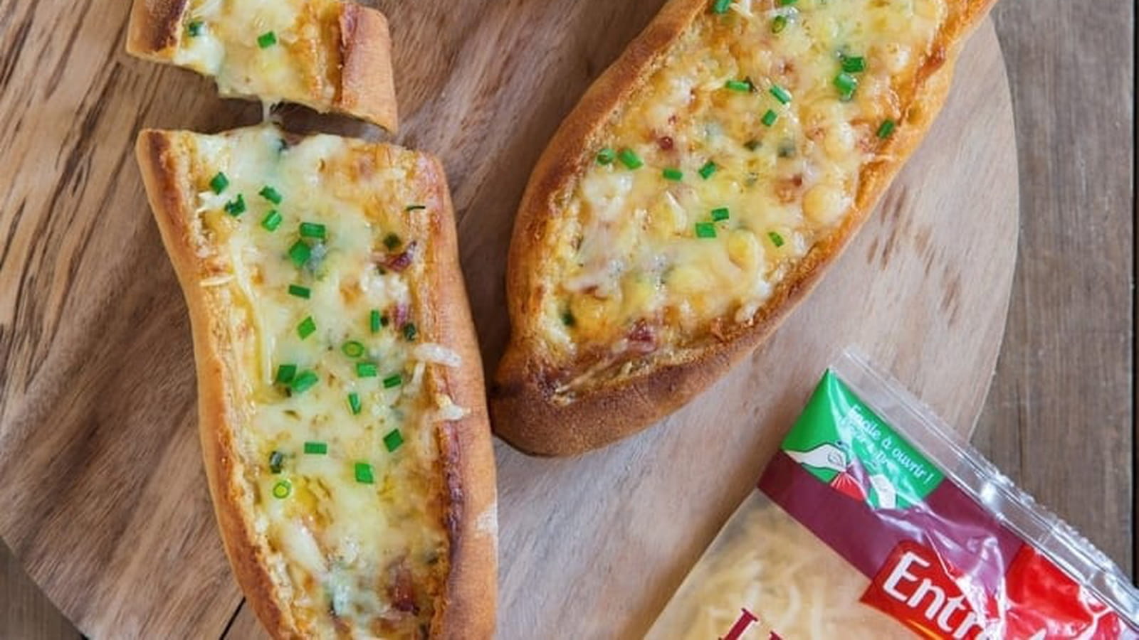 Baguette apéritive au fromage râpé