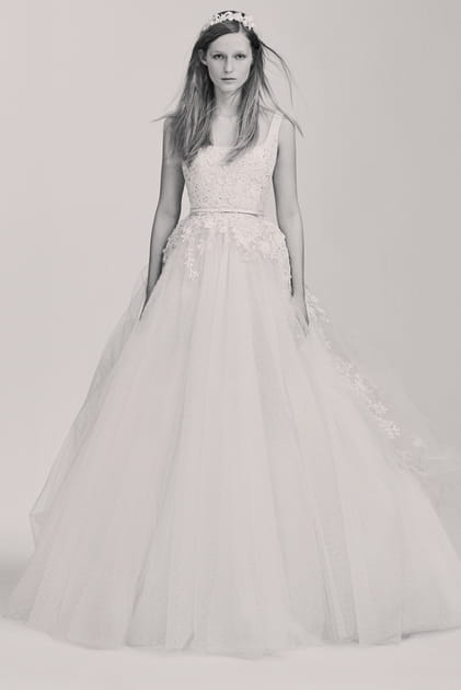 Une robe de mari&eacute;e magique