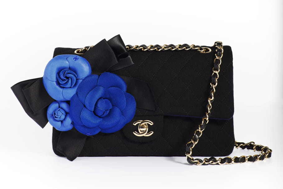 Chanel, Dior, Louis Vuitton... "La Mode s'engage" avec une vente exceptionnelle