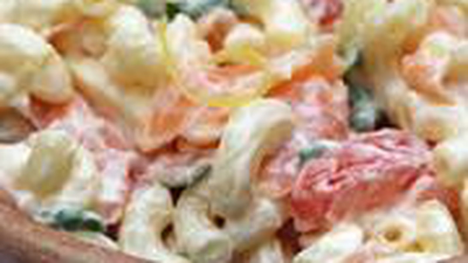 Salade coquillettes et saumon fumé
