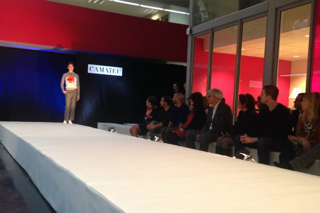 Le d&eacute;fil&eacute; commence