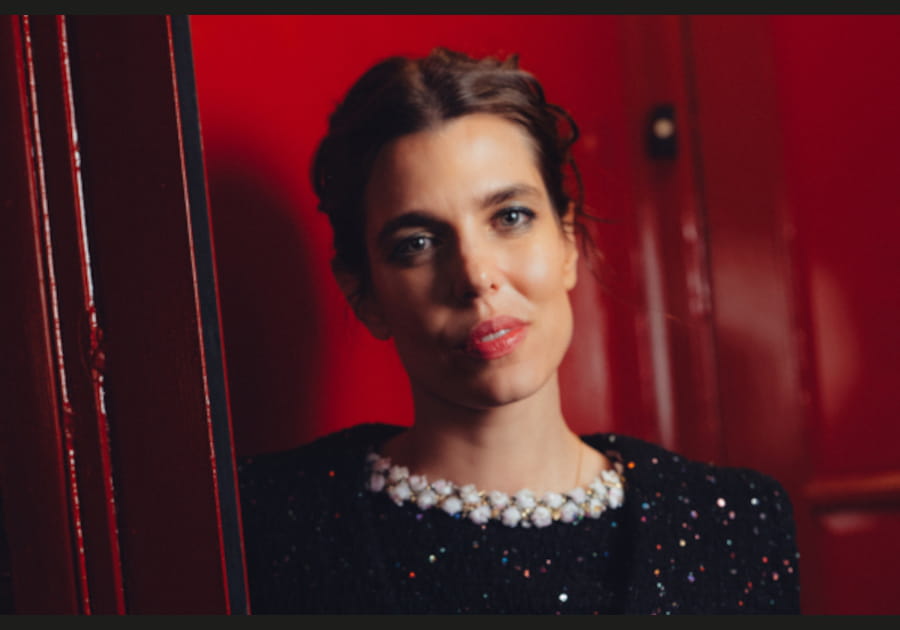 Top&nbsp;: le chignon effortless de Charlotte Casiraghi