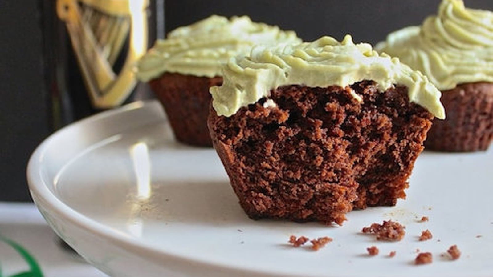 Cupcakes chocolat Guiness, glaçage thé matcha