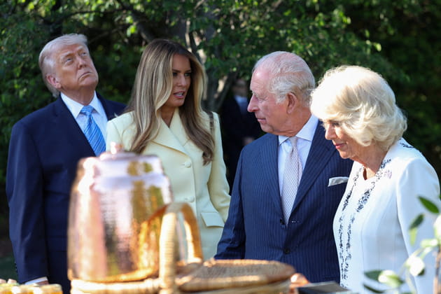 Melania Trump, en grande discussion avec Charles III sous les yeux de Donald