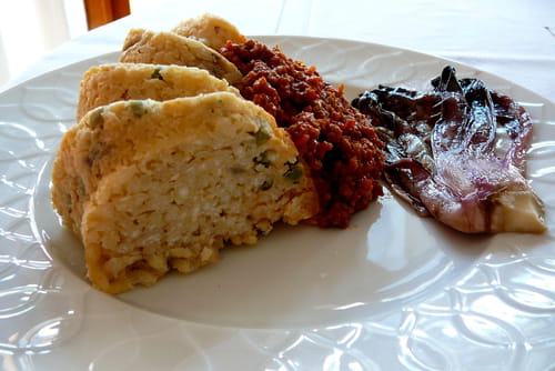 Anneau de riz à la sauce de viande