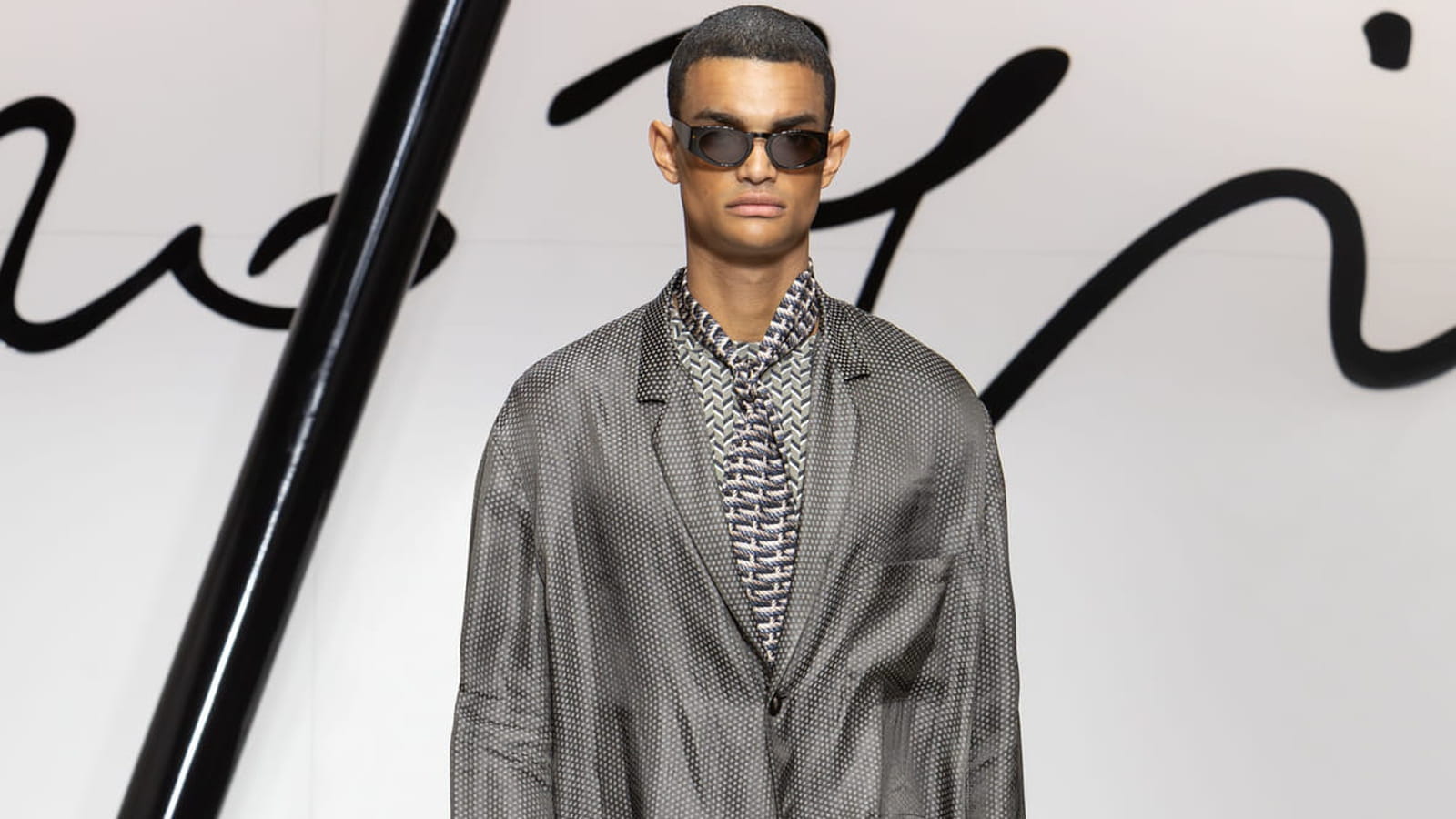 Look 27