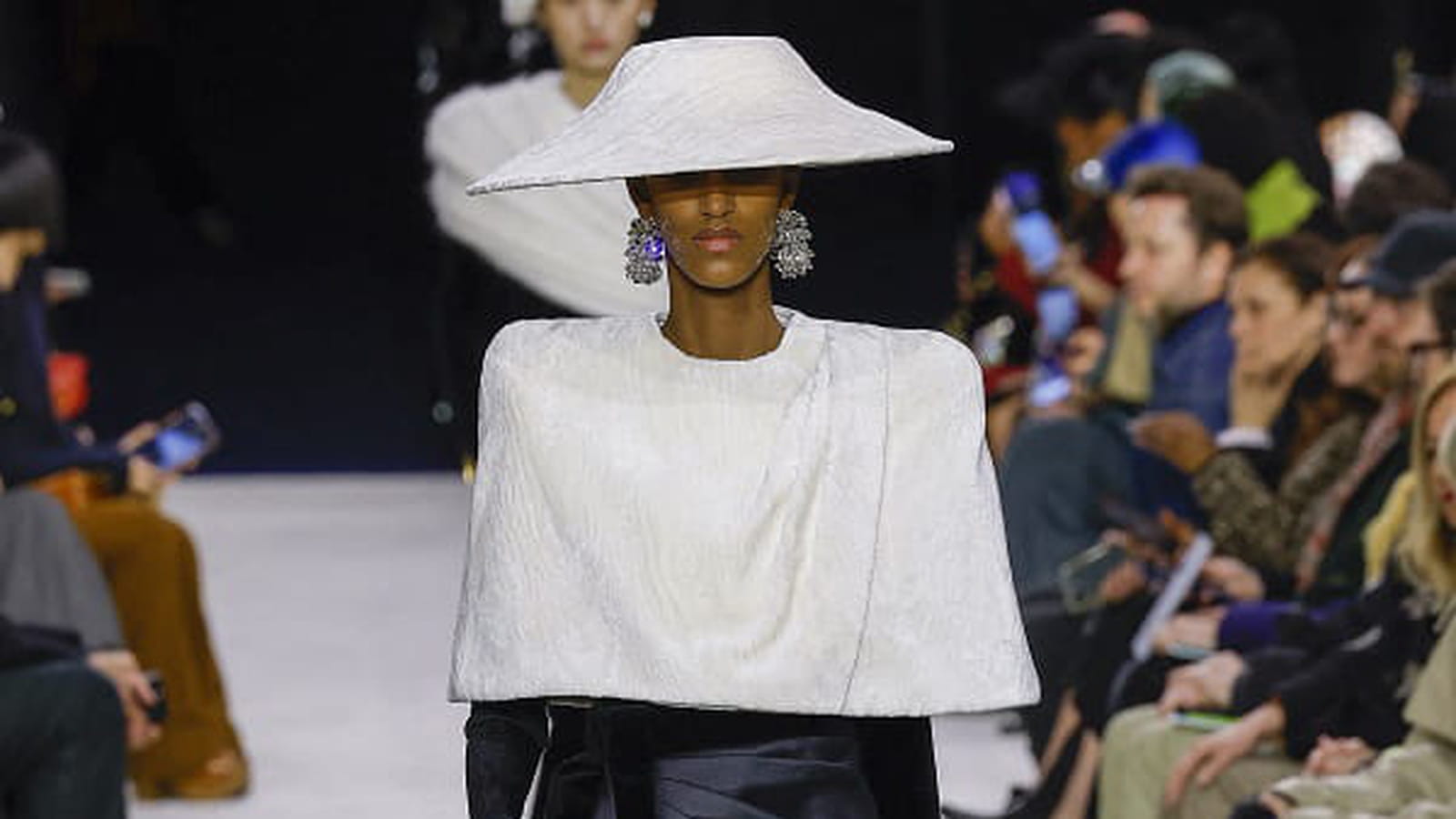 Défilé Balmain le 1er mars 2023