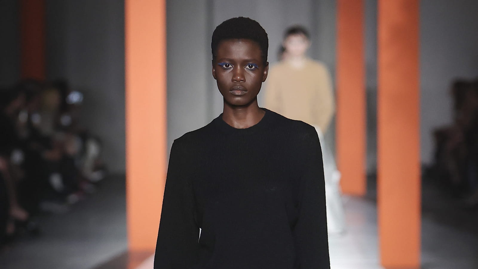 Look 12