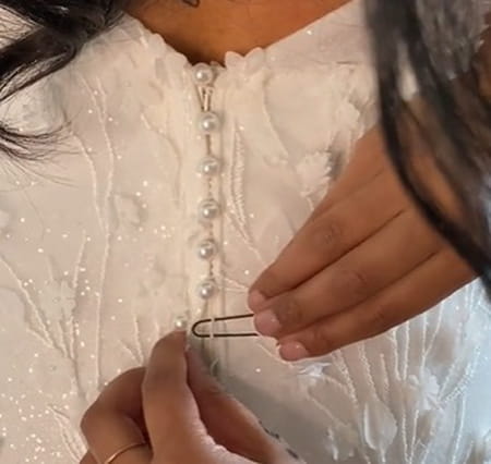 astuce-fermeture-robe-de-mariee-epingle-a-cheveux