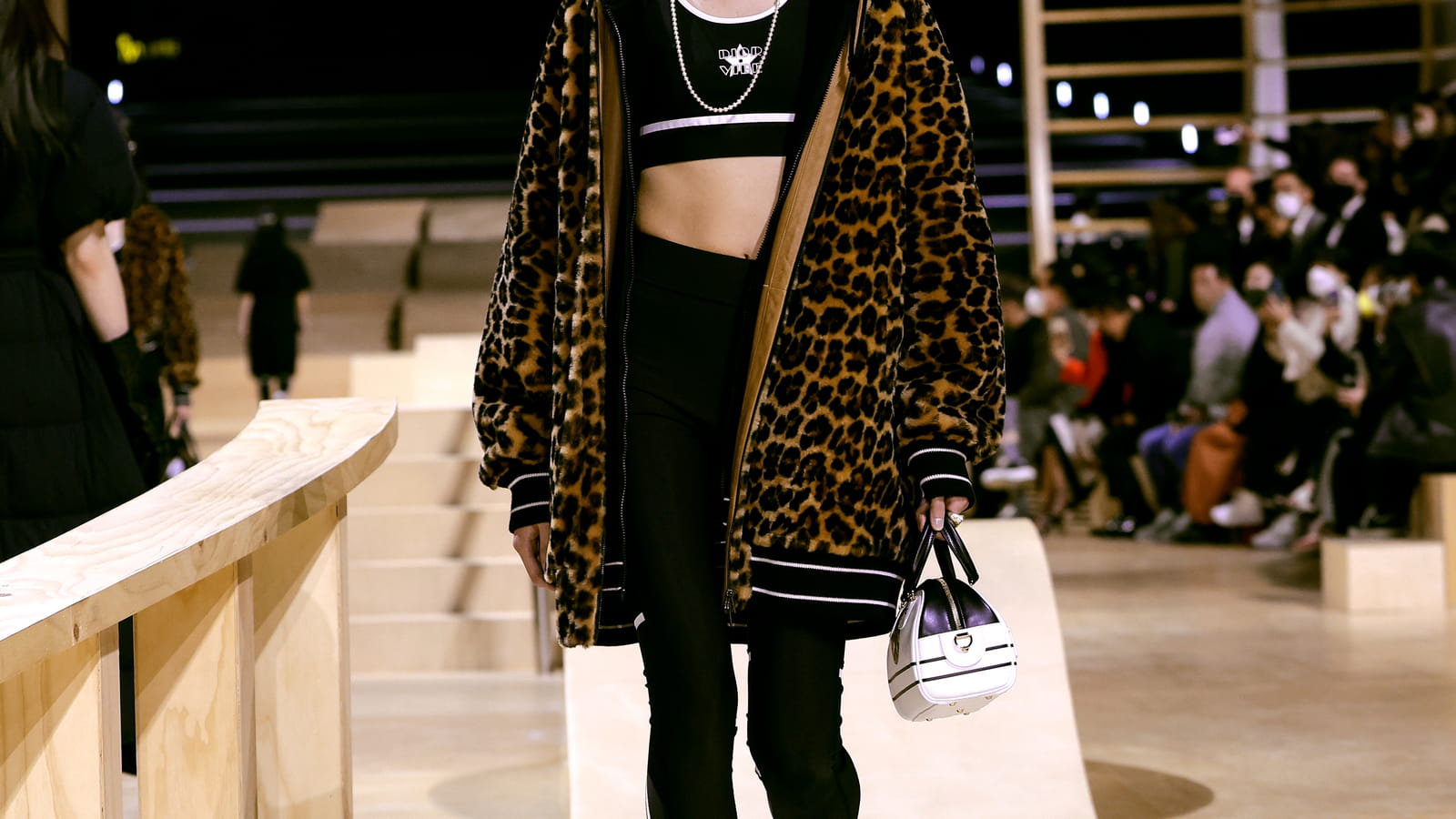 Look 35