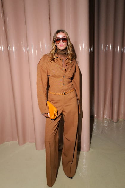 Vittoria de Savoie en combinaison camel