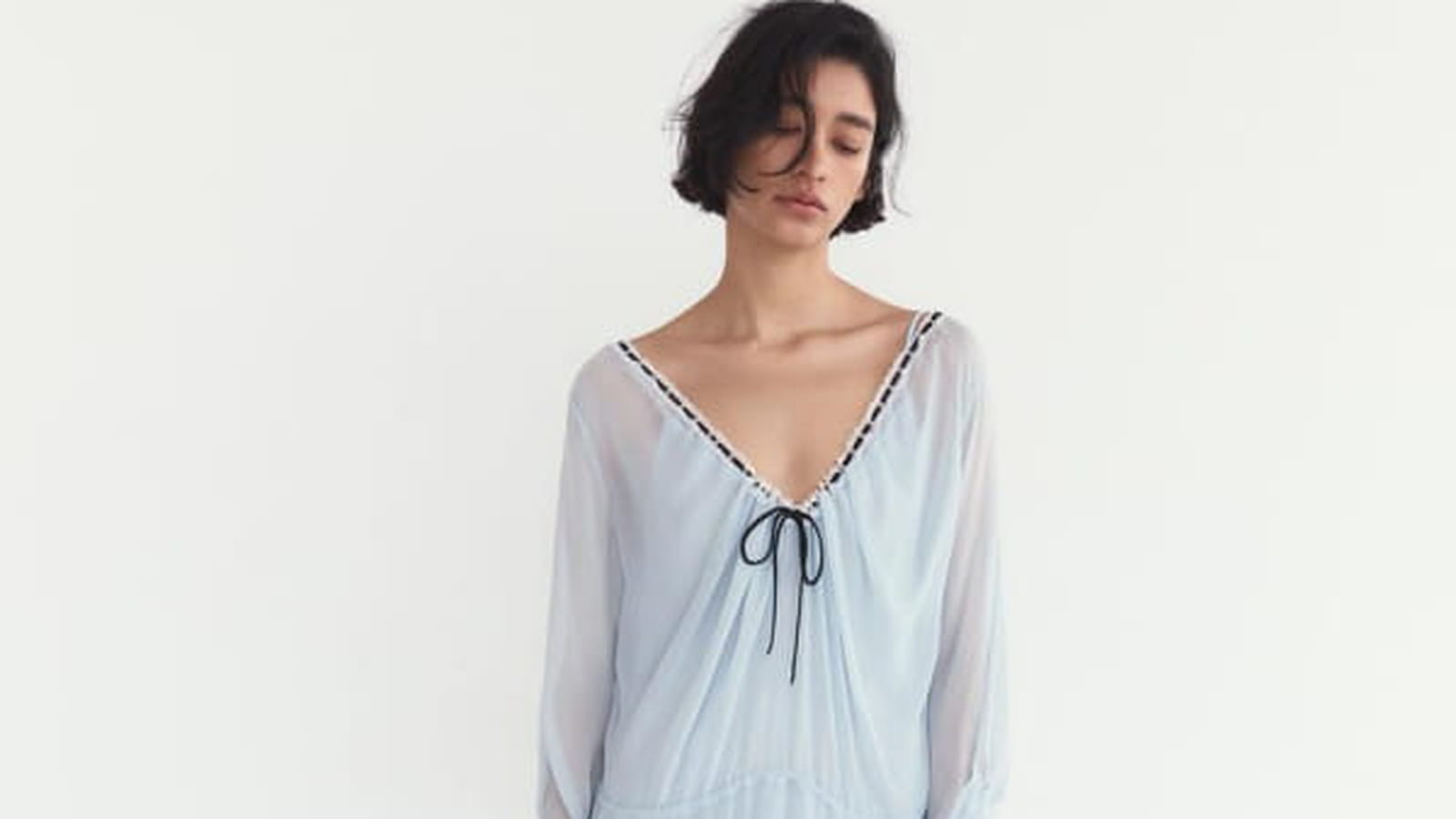 Robe en dentelle Zara