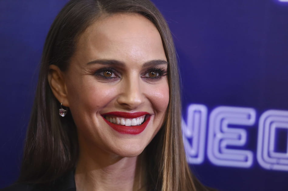 Le smoky aubergine de Natalie Portman