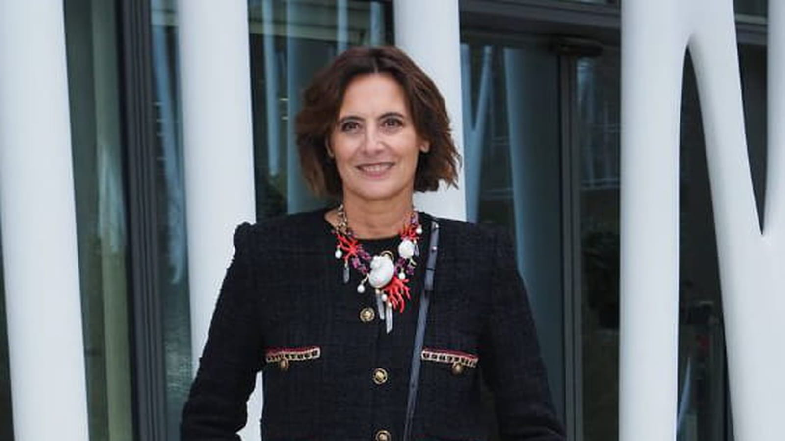 Ces 96 looks d'Inès de la Fressange confirment son statut d'icône française du chic