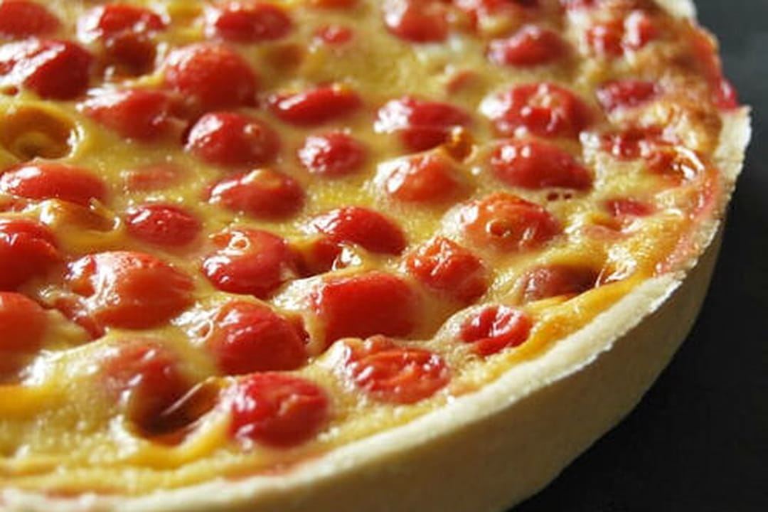 Tarte aux cerises et crème fraîche