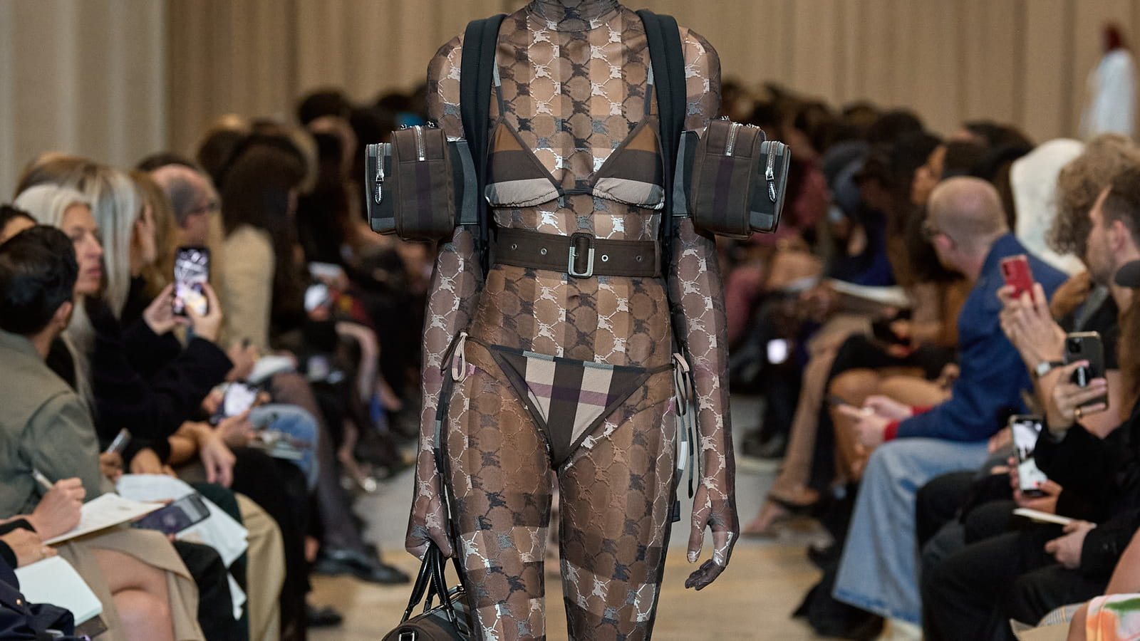   Look 51