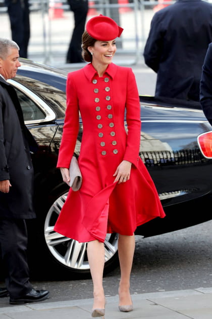 Kate Middleton en manteau Catherine Walker en 2019