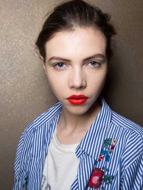 La bouche coquelicot du d&eacute;fil&eacute; Giambattista Valli