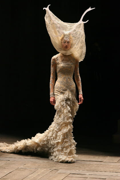 D&eacute;fil&eacute; Alexander McQueen "Widows of Culloden" automne-hiver 2006-2007