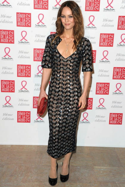 Vanessa Paradis en robe futuriste