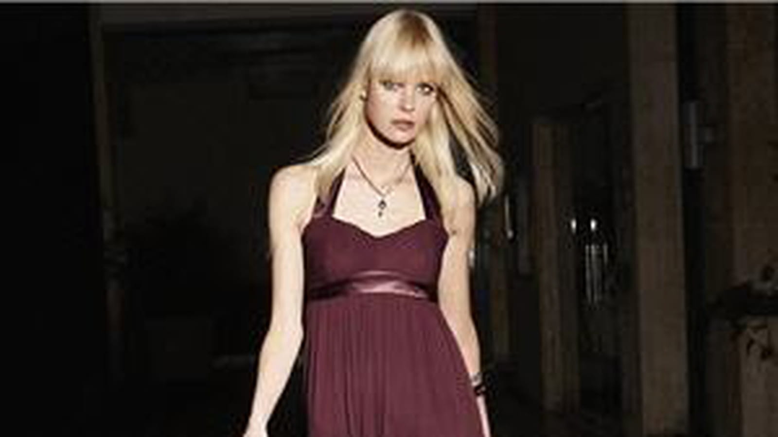 Robe bordeaux des 3 Suisses 