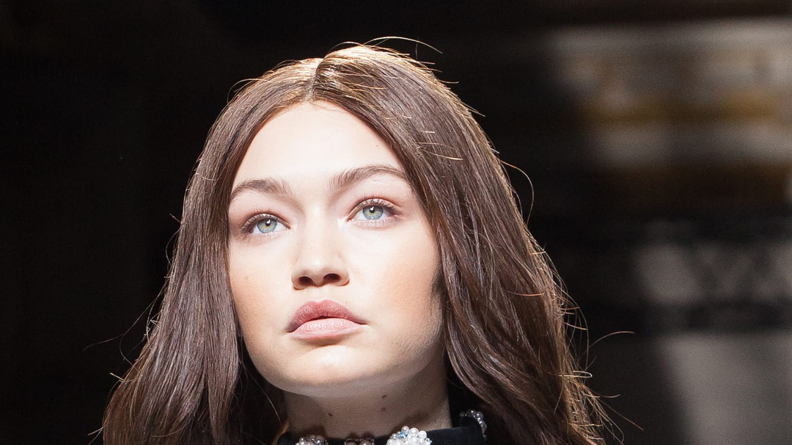 Gigi Hadid en brune