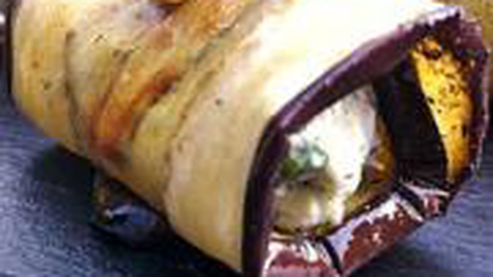 Aubergines roulées au chèvre