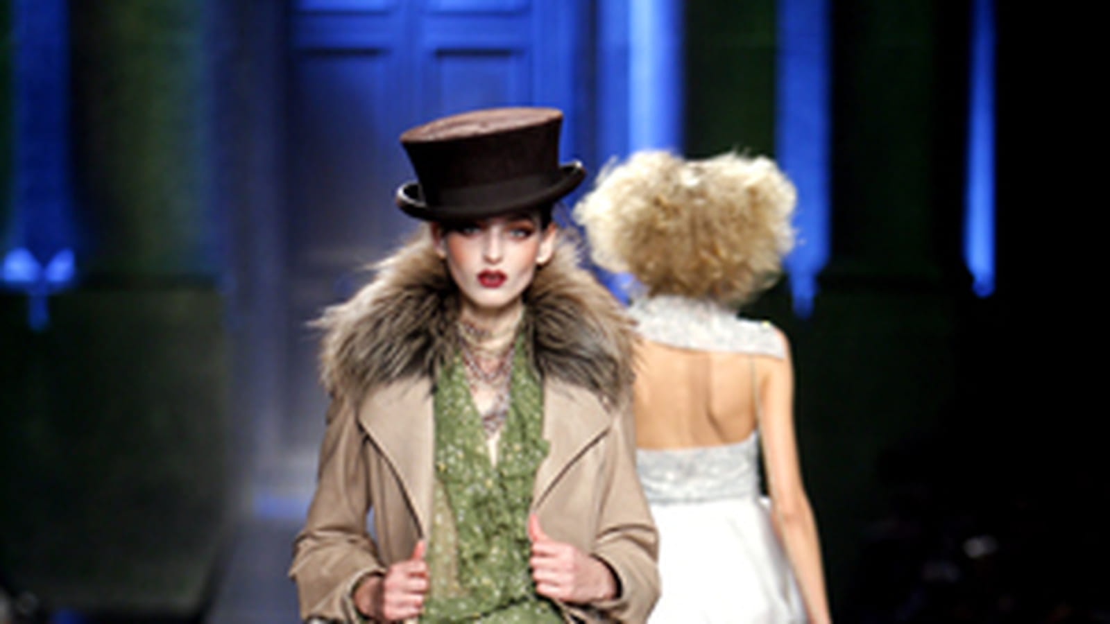 Manteau en cuir taupe