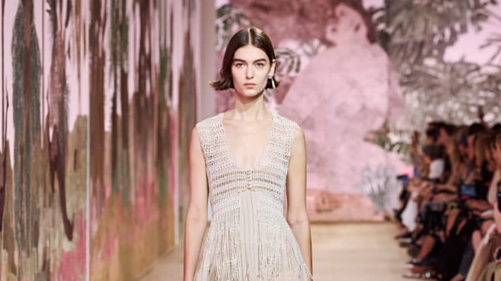 Look 24