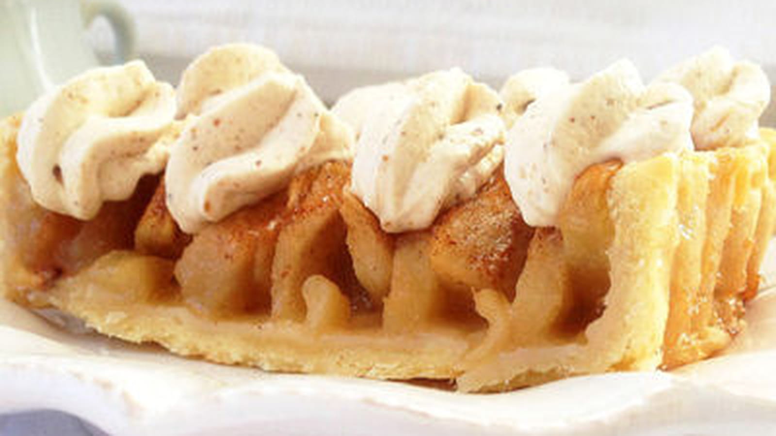 Tarte aux Pommes Chantilly Praliné au Noix