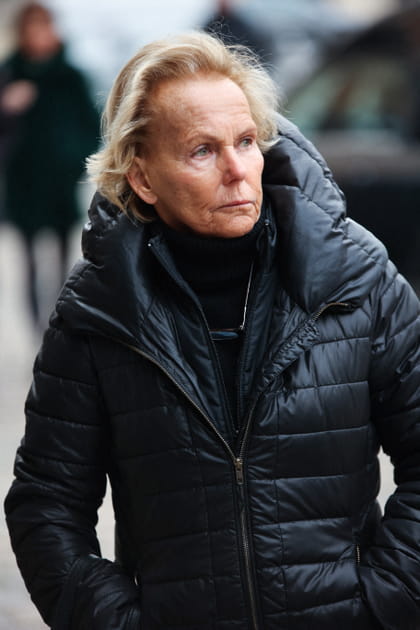 Christine Ockrent arrive aux obsèques de Philippe Tesson