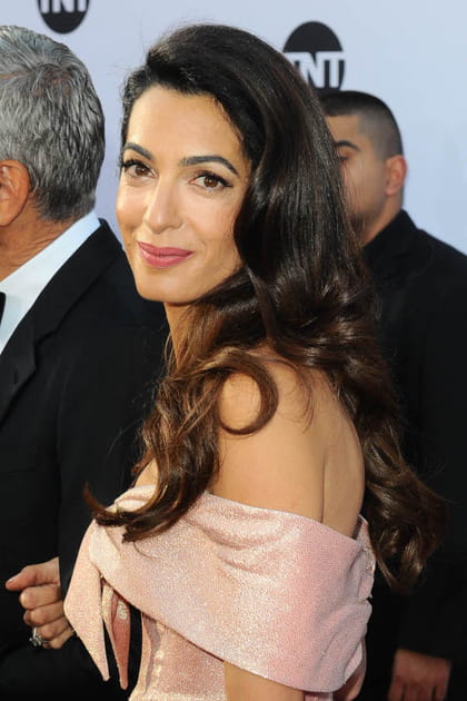 Les l&egrave;vres roses d'Amal Clooney