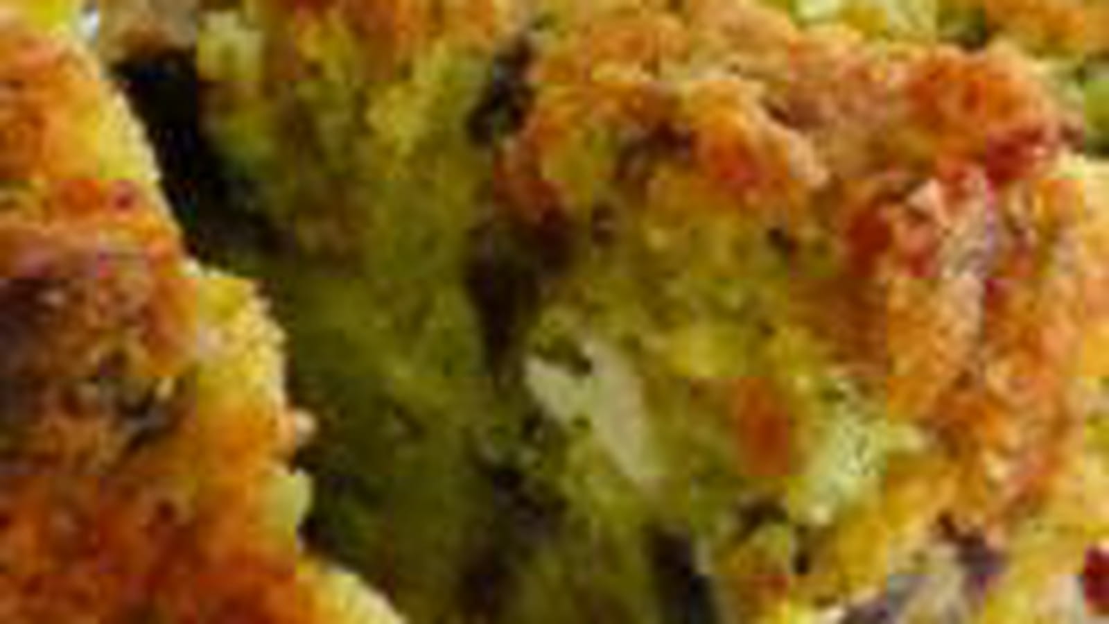 Cake à l'aubergine, pesto et feta