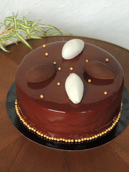Entremets au chocolat au lait et wattleseed
