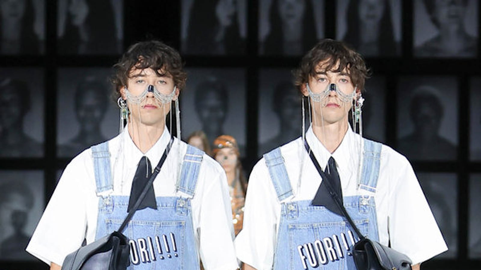 Look 32