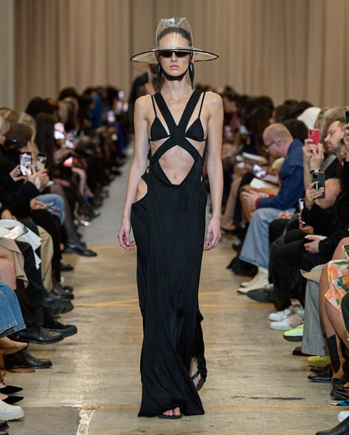 Look 43&nbsp;du d&eacute;fil&eacute; Burberry