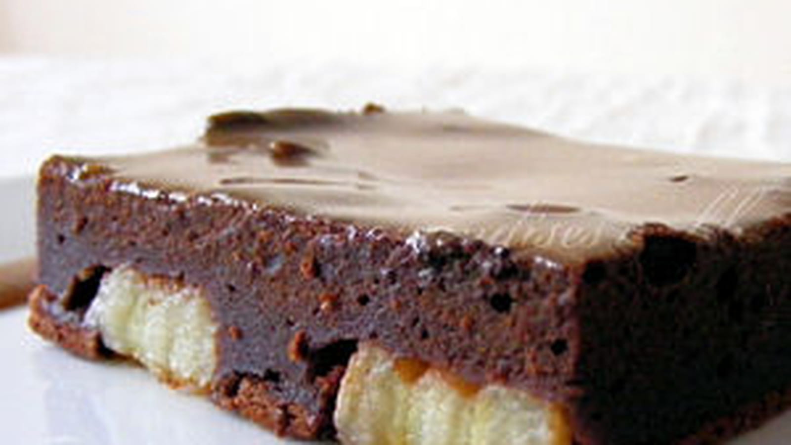 Carrés fondants chocolat banane, sauce caramel