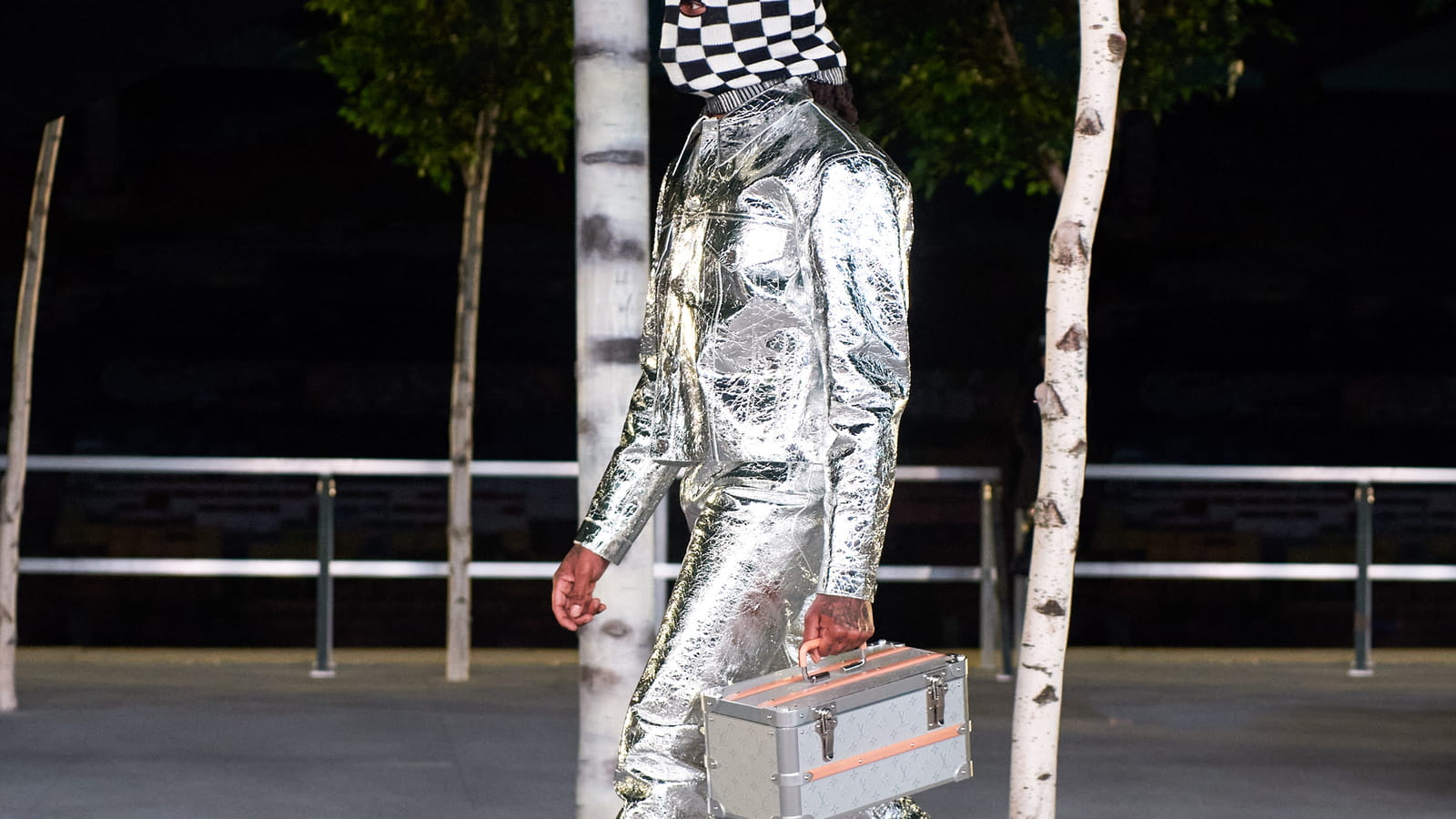 Look 70