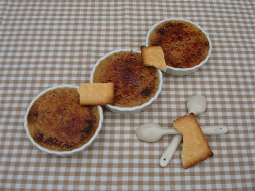 Crèmes brûlées régressives aux biscuits